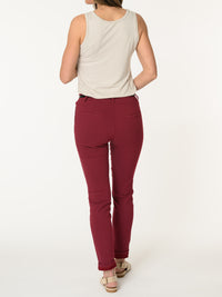 Pantalon skinny bourgogne avec ceinture