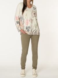 Chandail blanc crème avec imprimé floral multicolore