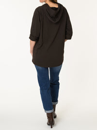 Chandail brun avec capuchon