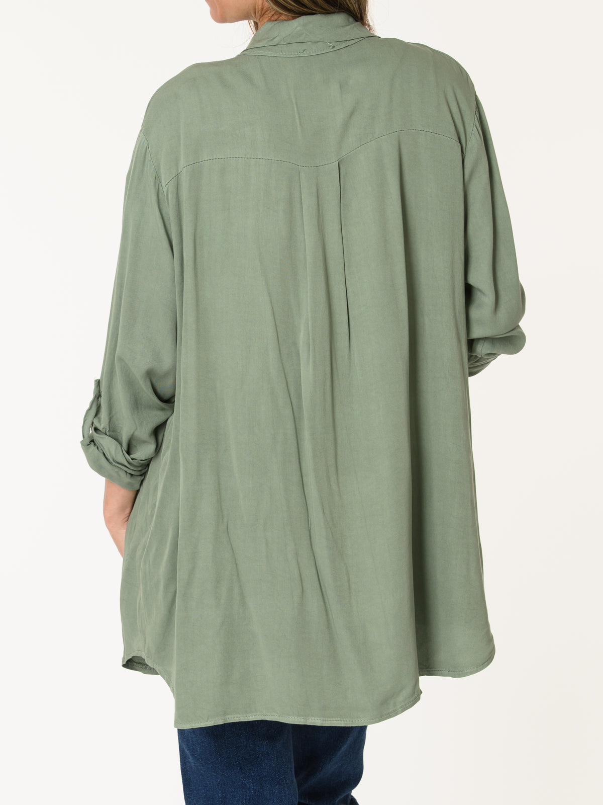 Chemise kaki aux textures satinées