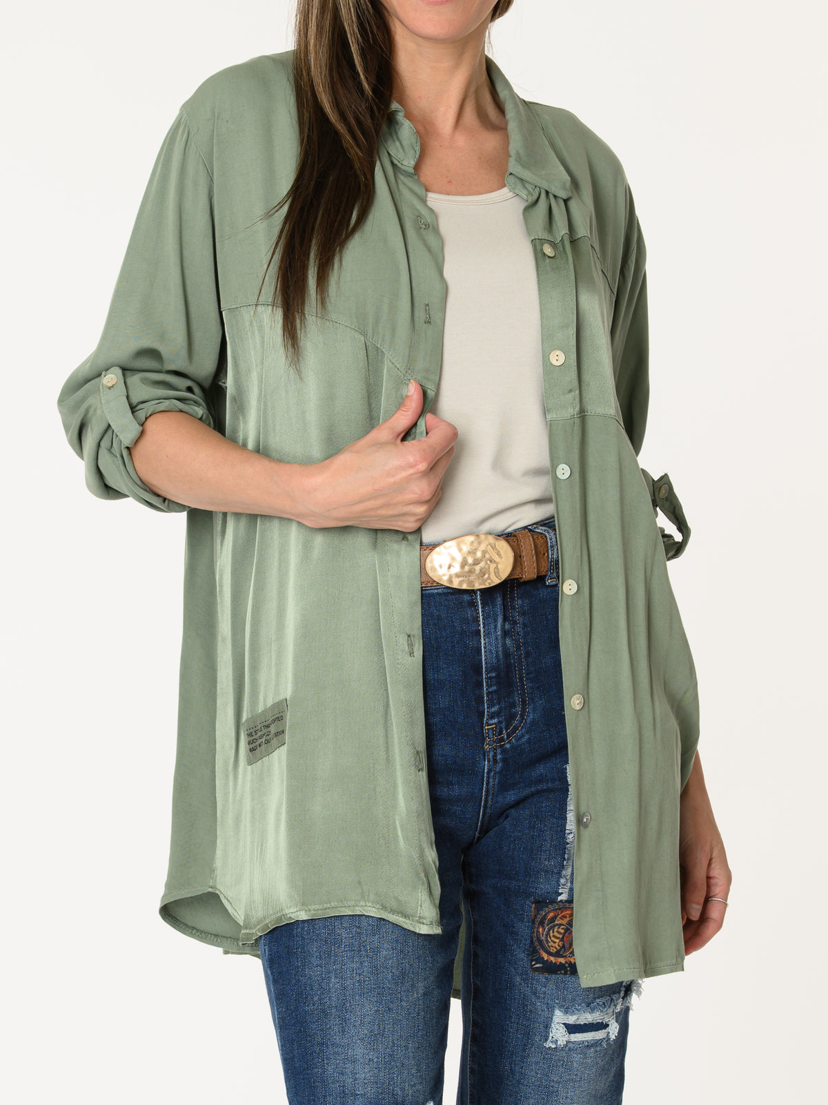 Chemise kaki aux textures satinées
