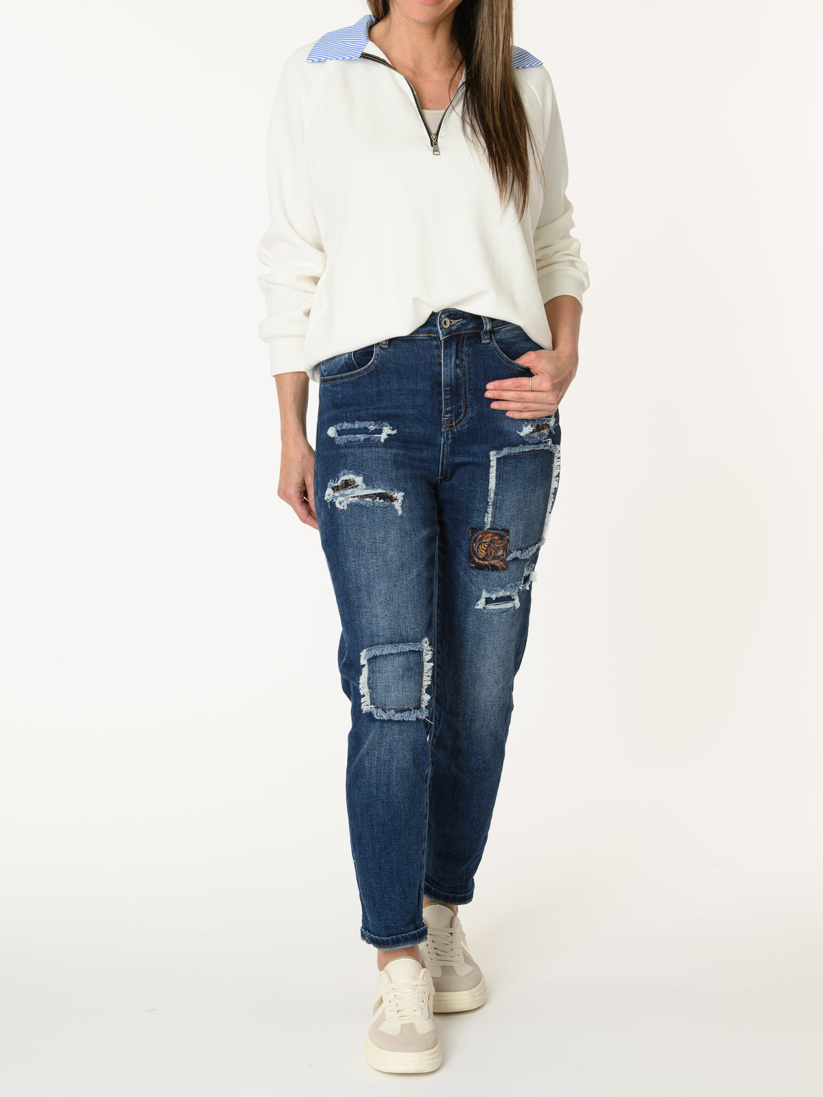 Chandail blanc avec col chemise