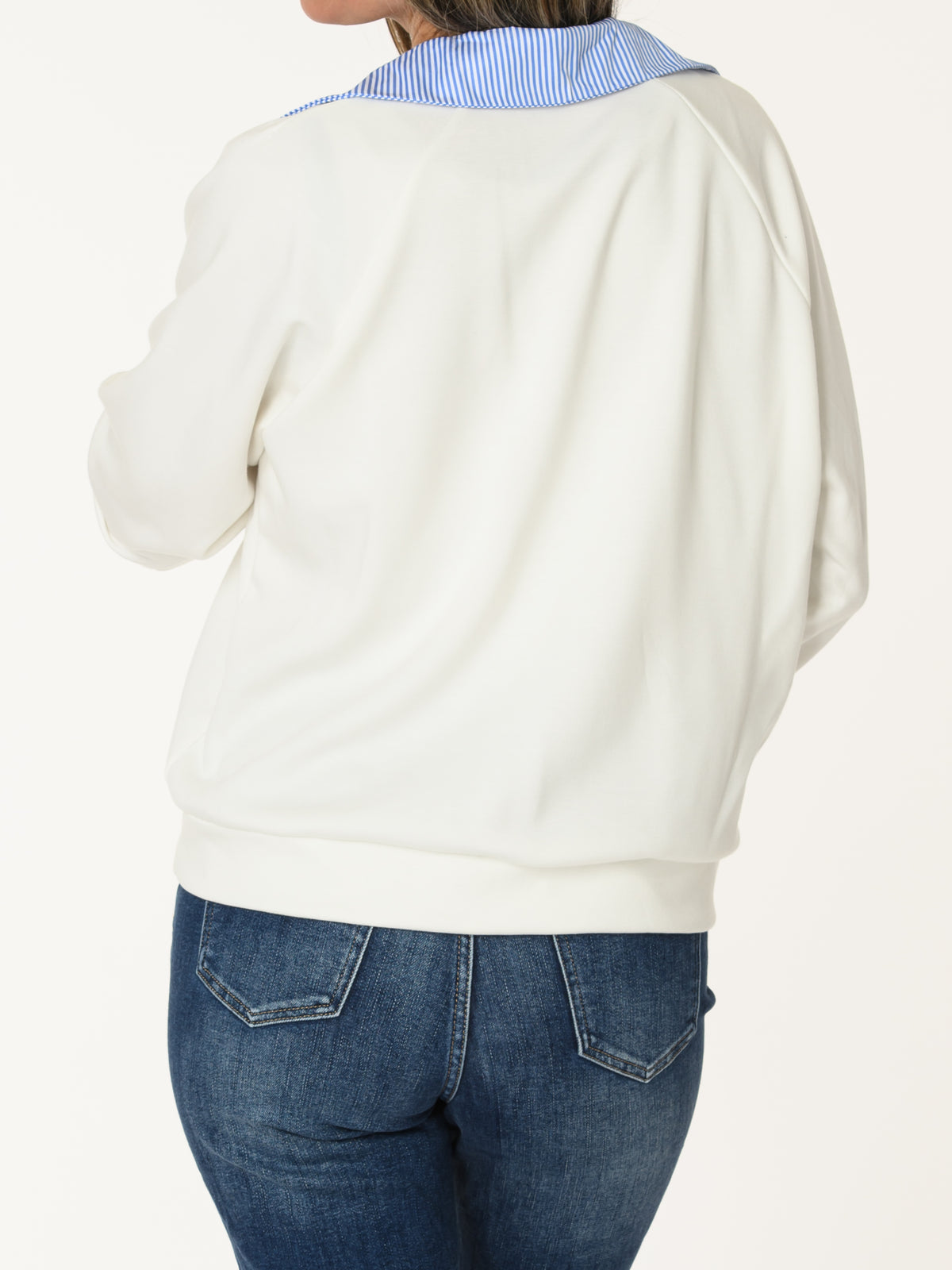Chandail blanc avec col chemise