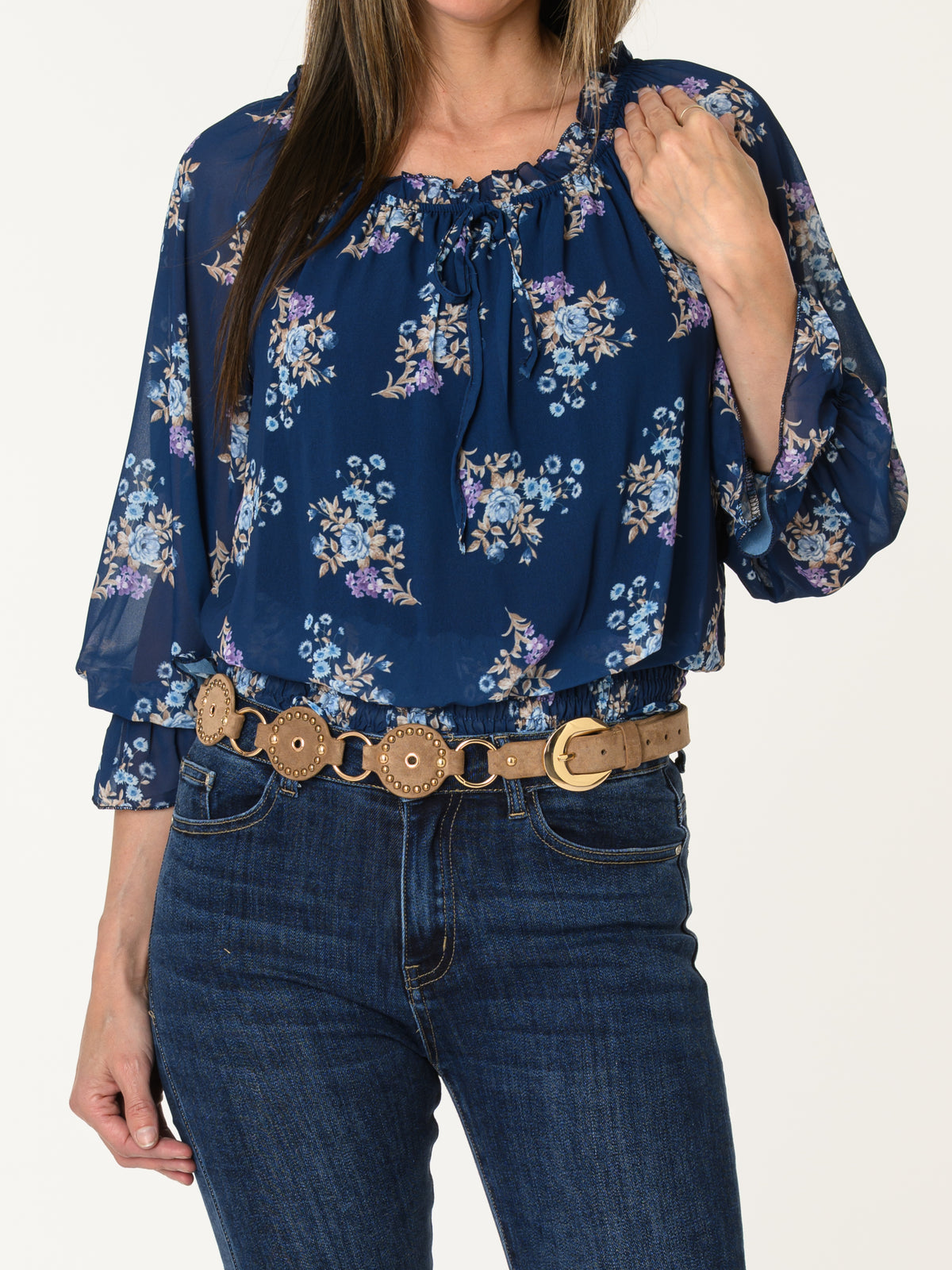Blouse marine aux motifs floraux multicolores