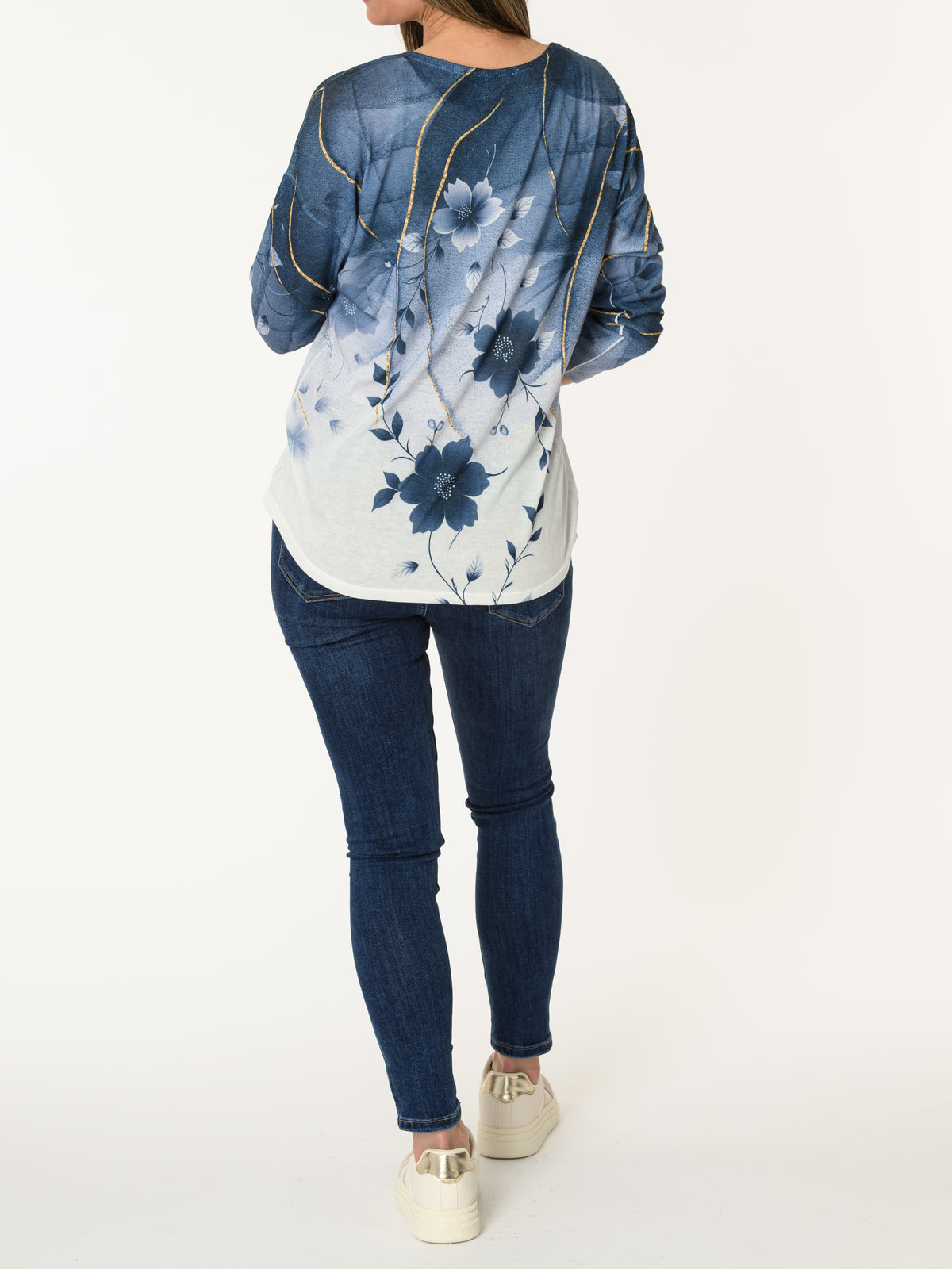 Chandail bleu et blanc à imprimé floral bleu