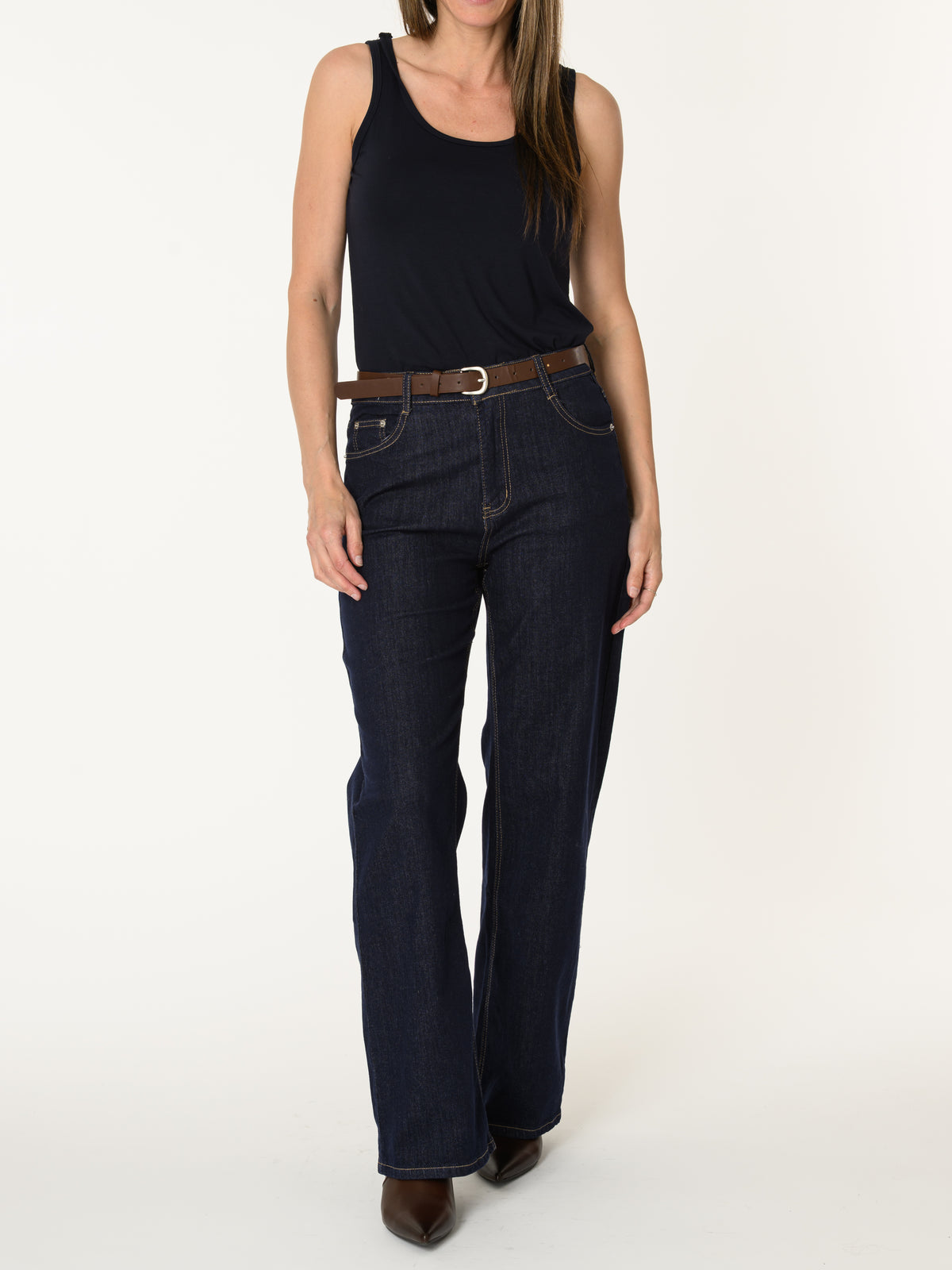 Jeans à jambe large avec ceinture