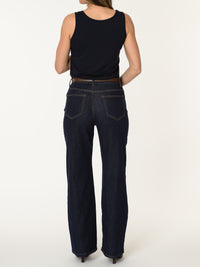 Jeans à jambe large avec ceinture