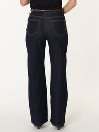 Jeans à jambe large avec ceinture