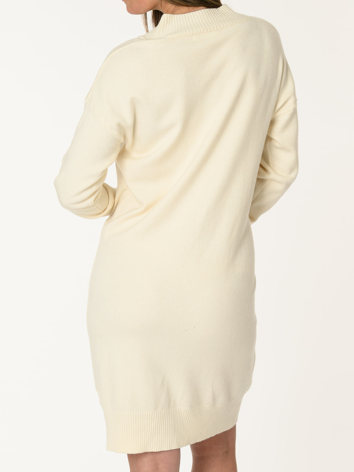 Robe blanc crème à manches longues