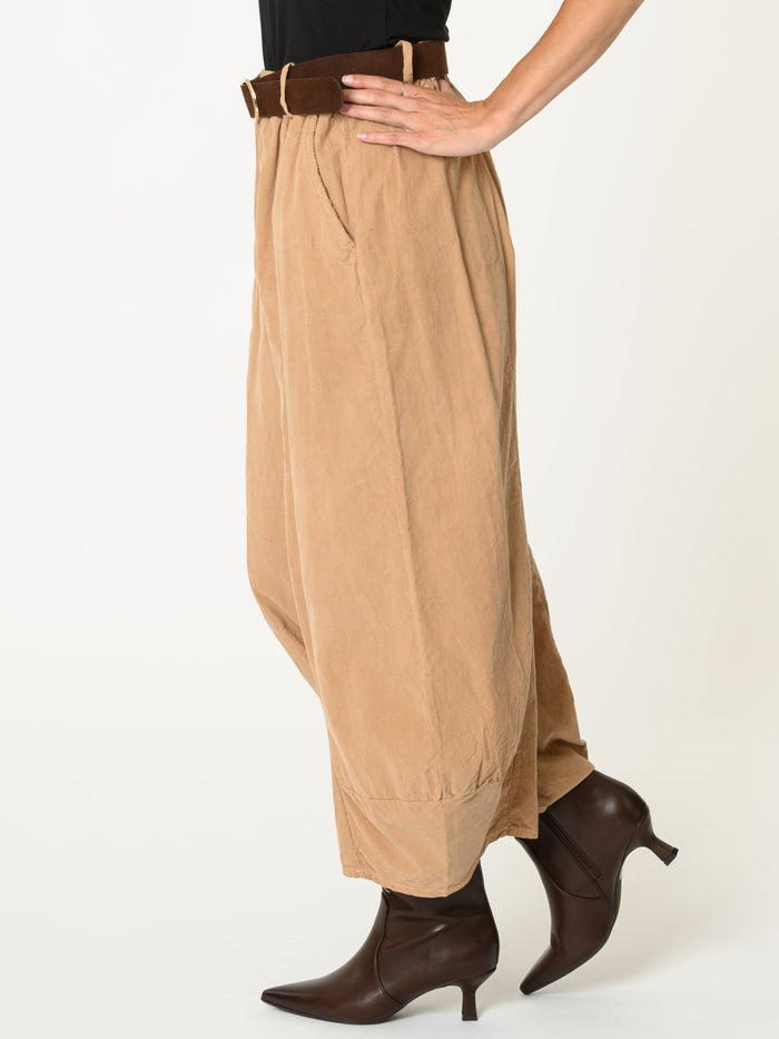 Pantalon beige pour femme ample avec ceinture et taille élastique