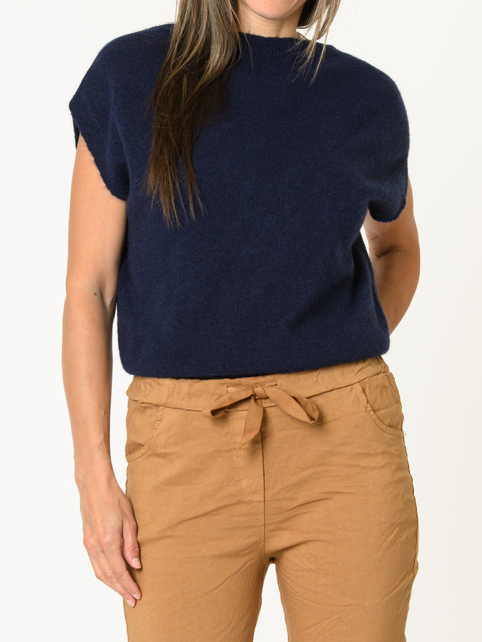 Chandail marine pour femme en tricot à coupe carrée et ample