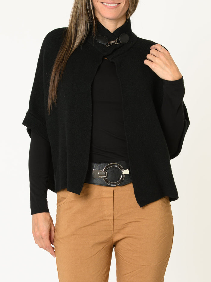 Veste cape pour femme marine avec col claudine et boucle