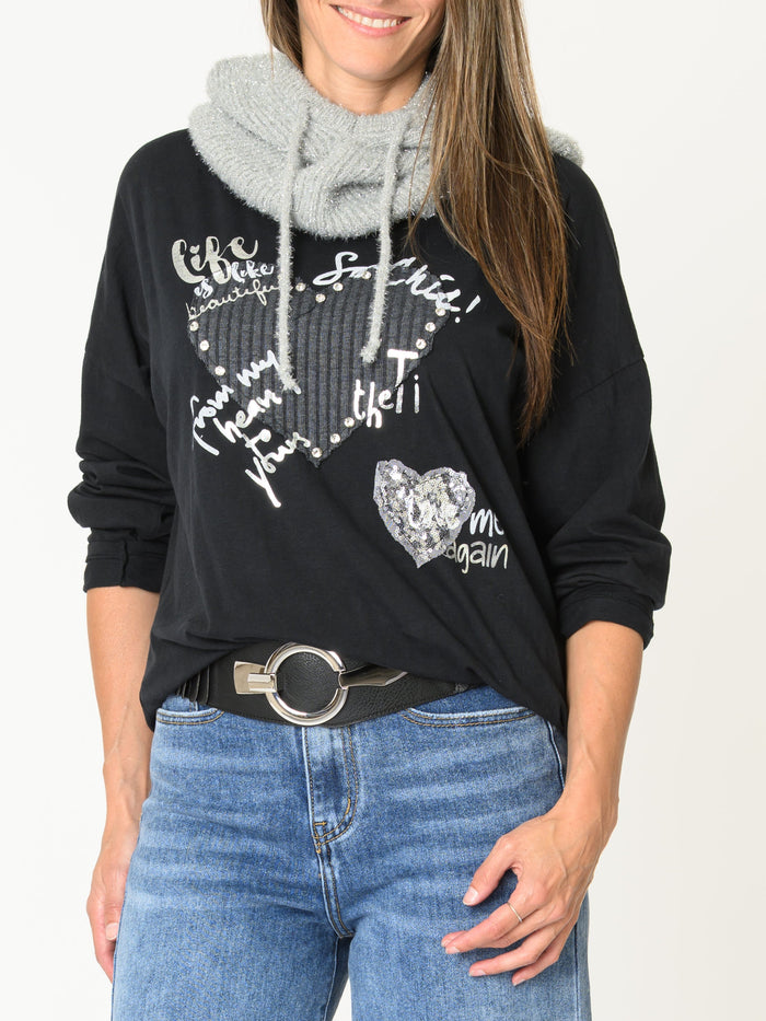 Chandail noir pour femme oversize avec coeurs et lettrage
