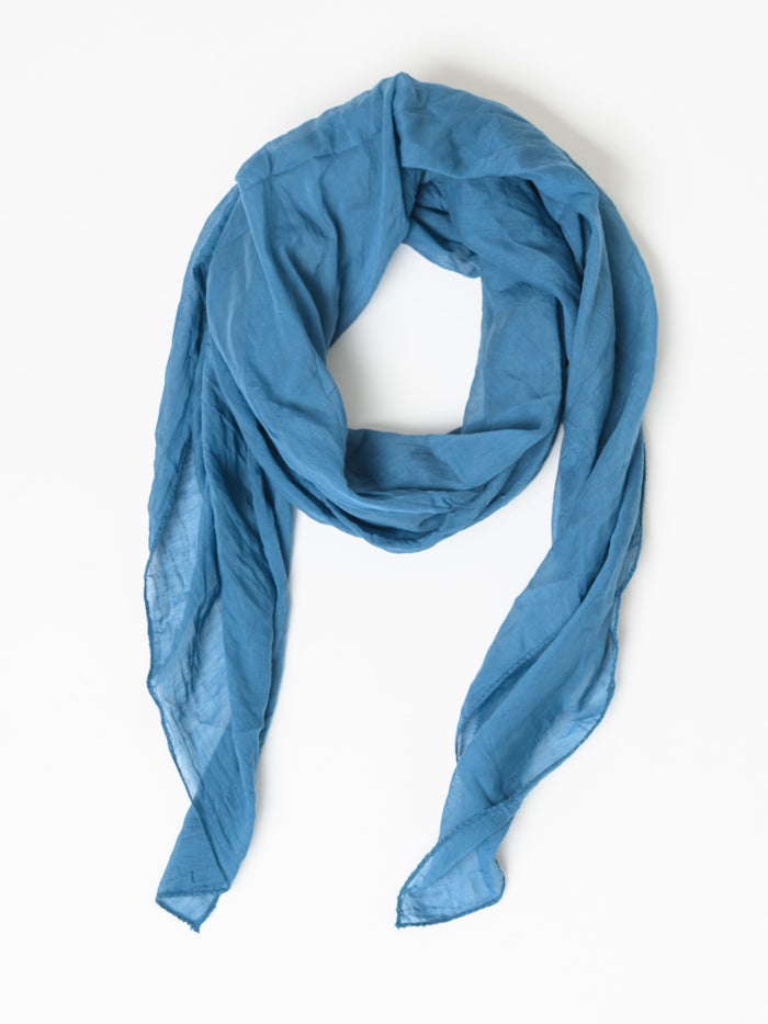 Foulard bleu uni léger et vaporeux pour femme