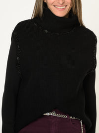 Chandail noir pour femme sans manche à col roulé avec perles