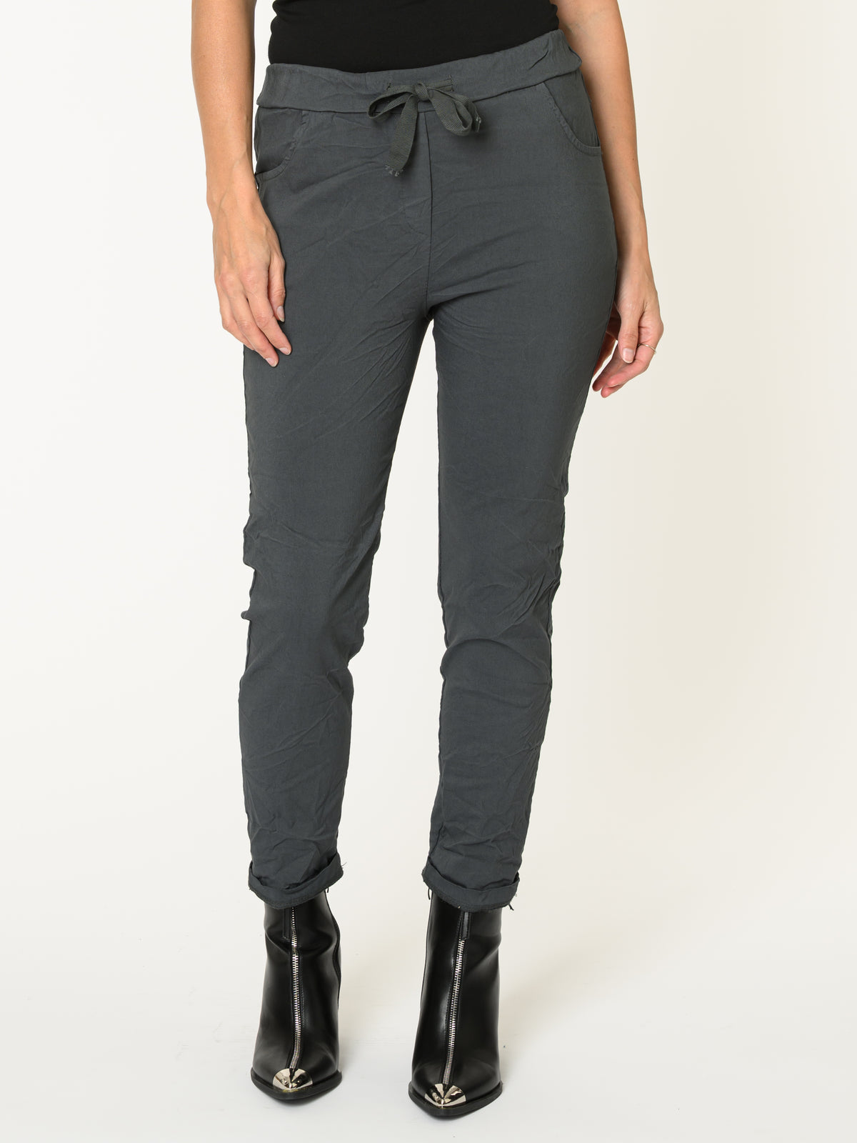 Pantalon funky pour femme gris avec cordon à la taille