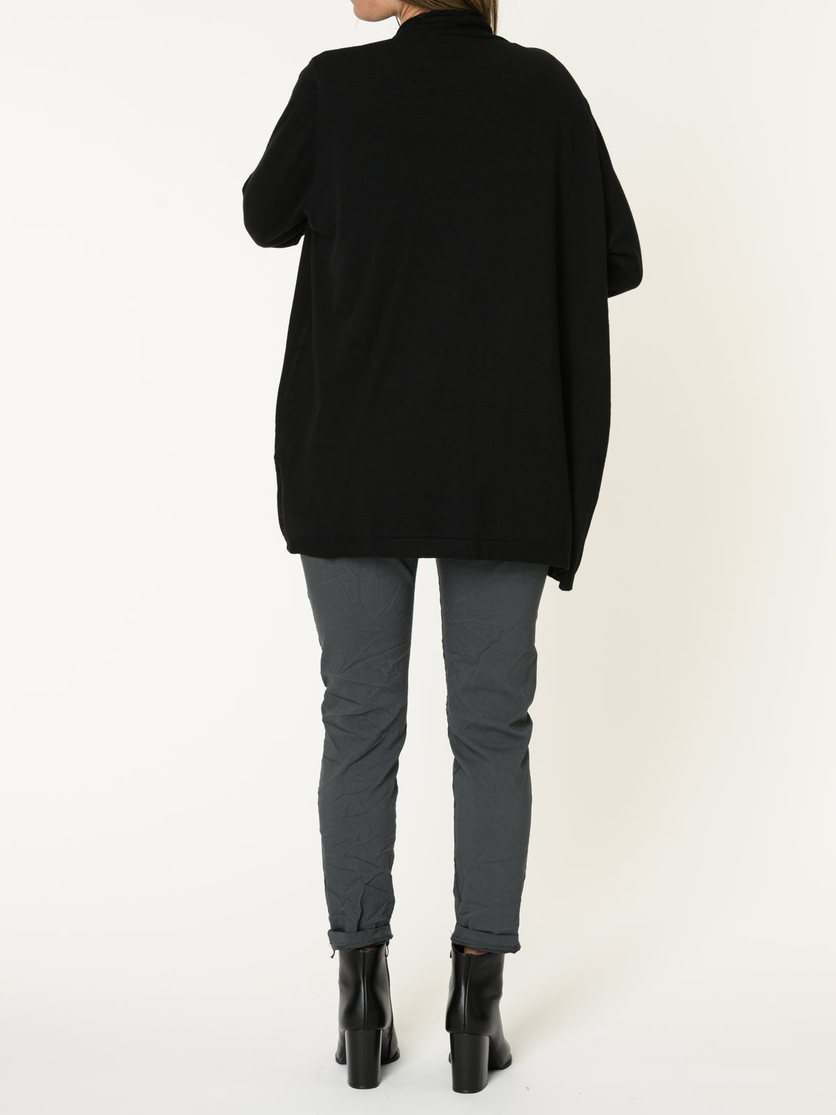 Veste longue pour femme noire ouverte en tricot