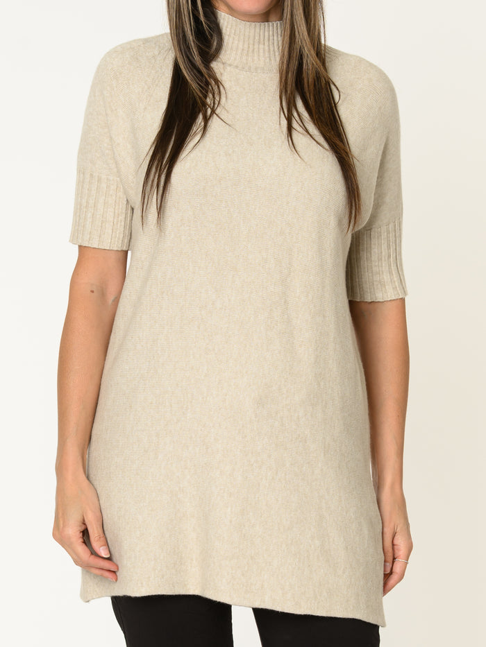 Robe courte pour femme beige en tricot à col montant