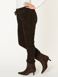 Pantalon funky pour femme brun avec cordon à la taille