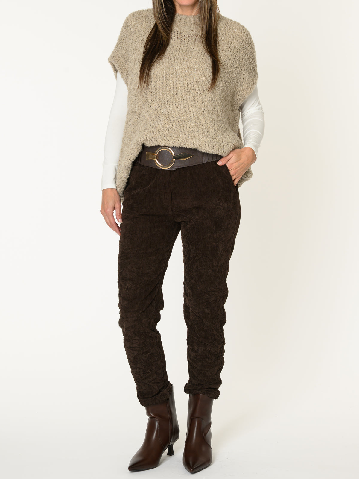 Chandail beige pour femme sans manche en tricot