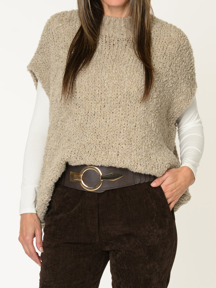 Chandail beige pour femme sans manche en tricot