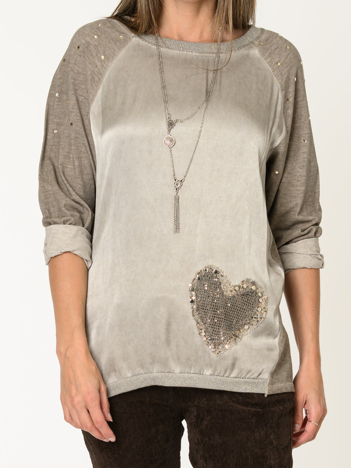 Chandail taupe pour femme en satin avec coeur et strass