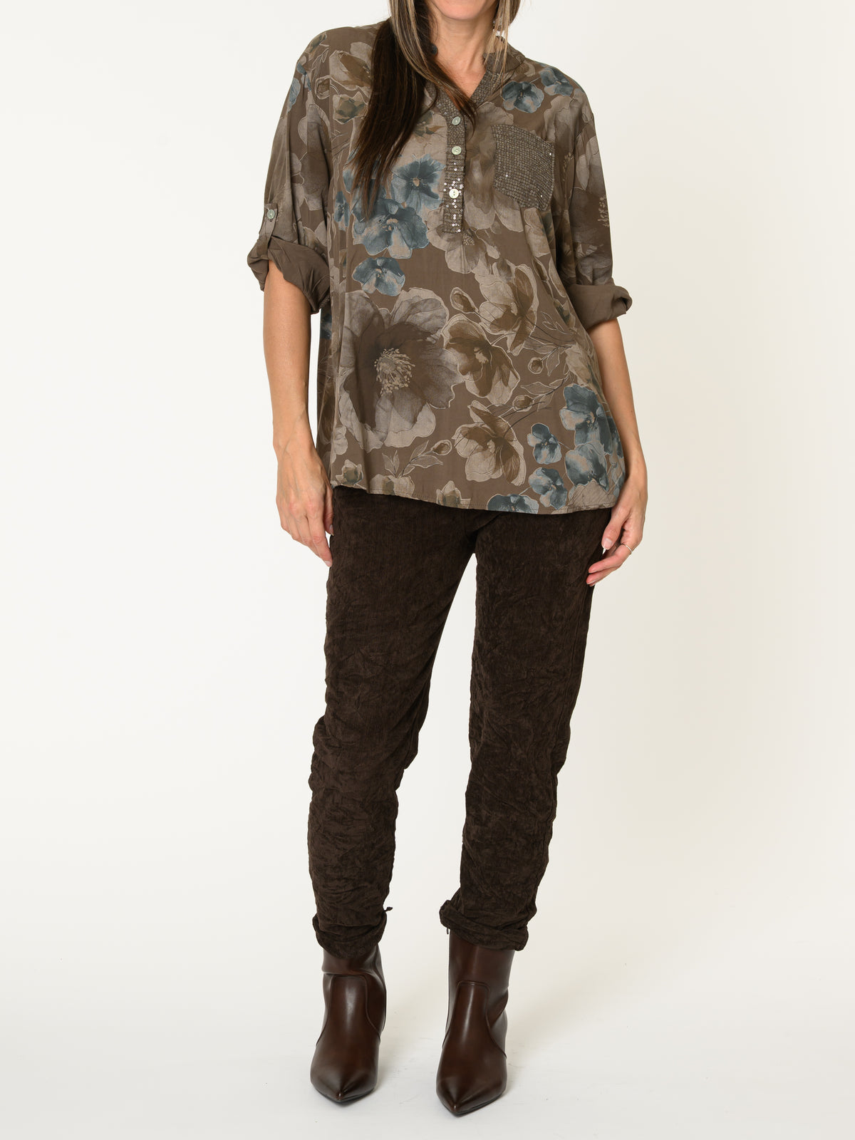 Blouse brune pour femme fleurie avec paillettes et poche
