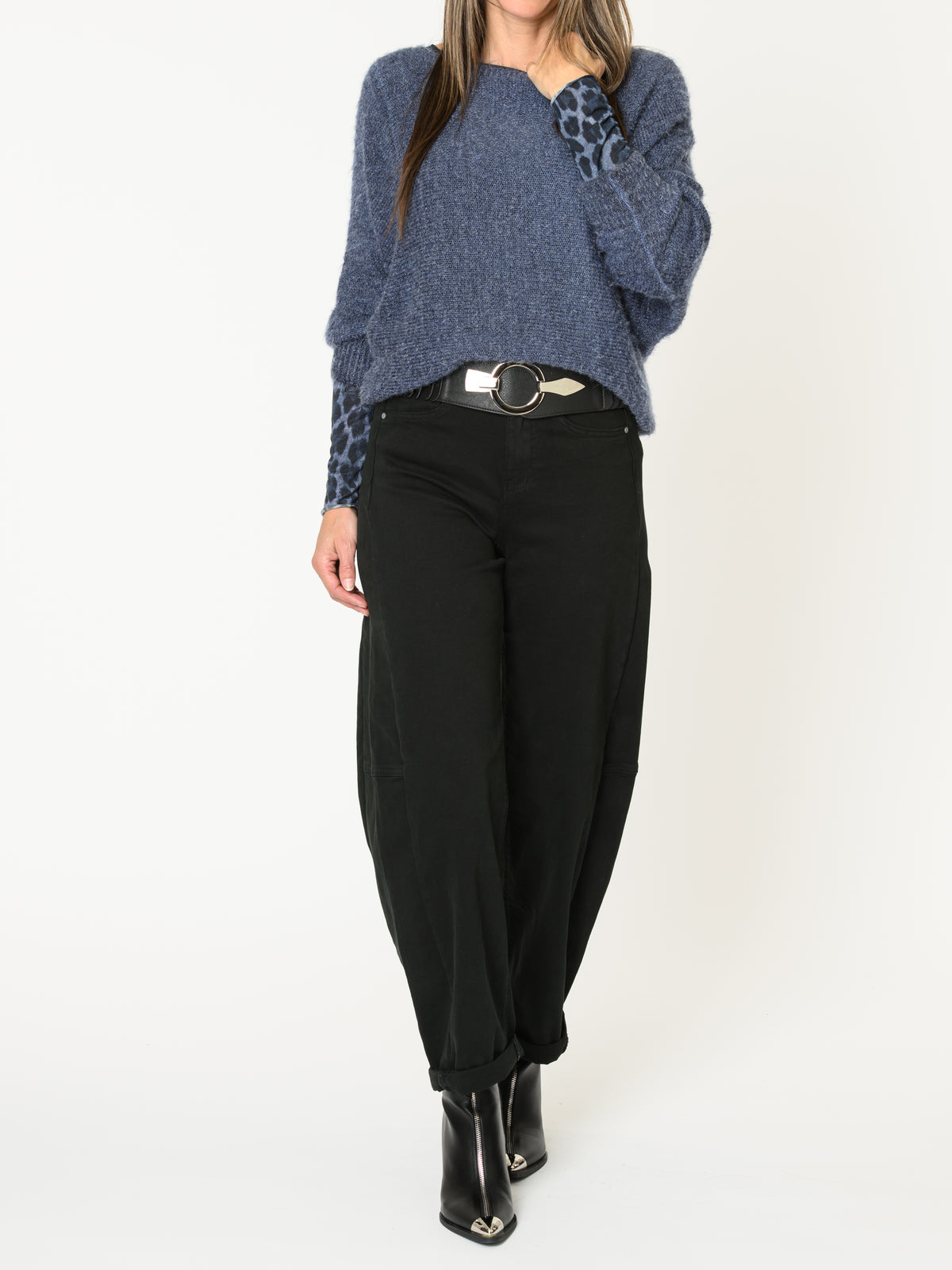 Chandail bleu ardoise pour femme duveteux à manche chauve-souris