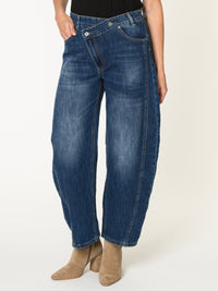 Jeans bleu pour femme coupe baggy avec taille croisée