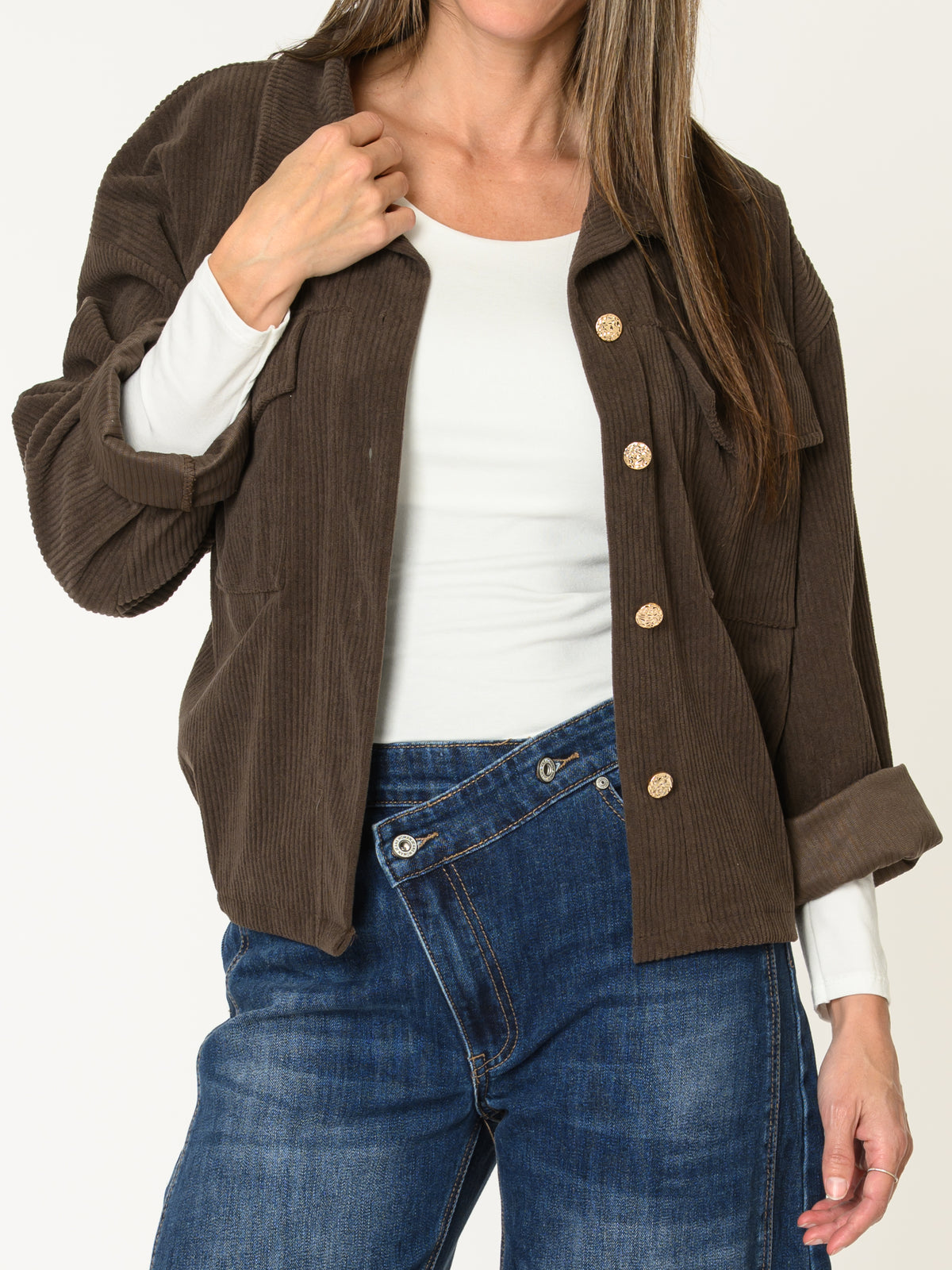 Veste brune pour femme côtelée style chemise avec poches