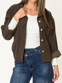 Veste brune pour femme côtelée style chemise avec poches