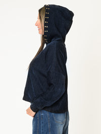 Chandail marine pour femme à capuchon avec boutons dorés