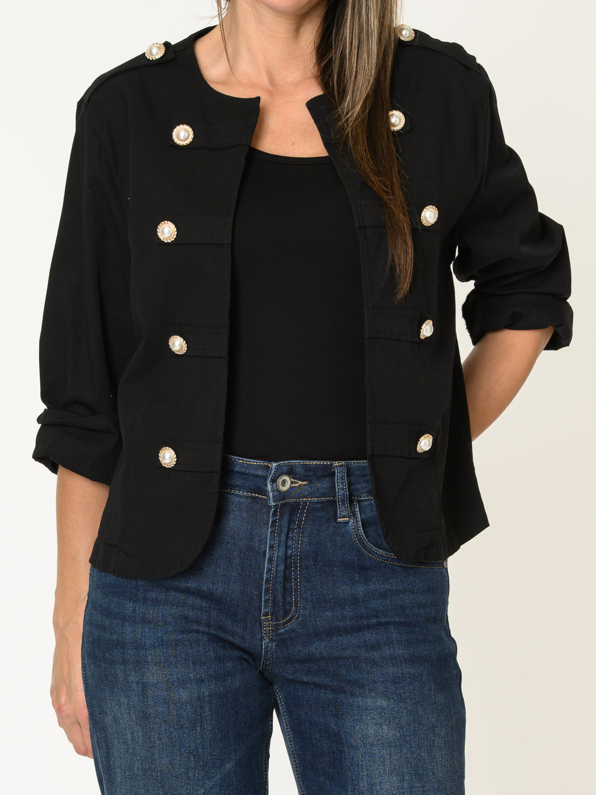 Veste noire pour femme structurée avec boutons perlés