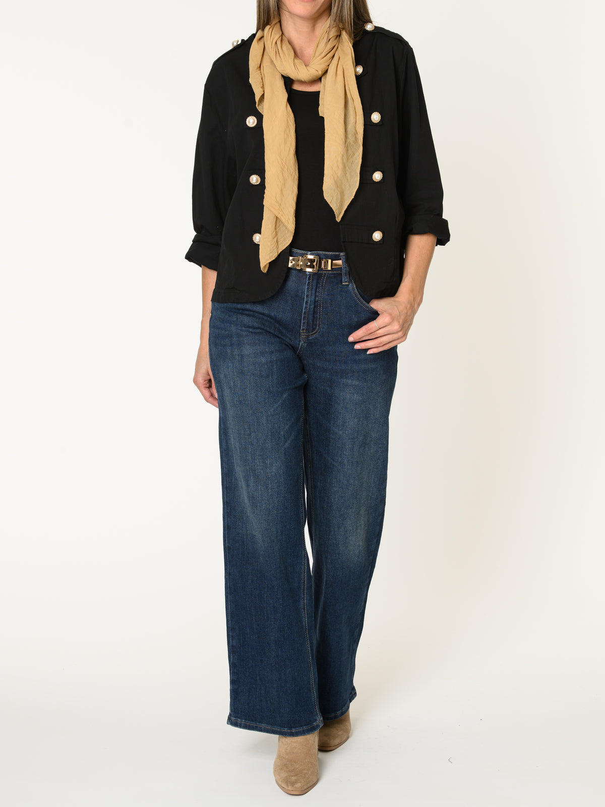Veste noire pour femme structurée avec boutons perlés