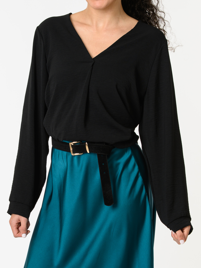 Chandail noir uni avec col en V