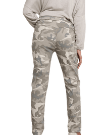 NEW - Pantalon beige avec imprimé militaire