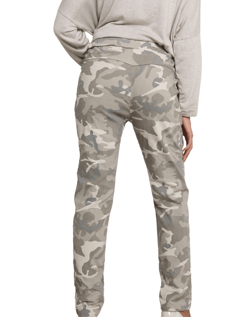 NEW - Pantalon beige avec imprimé militaire