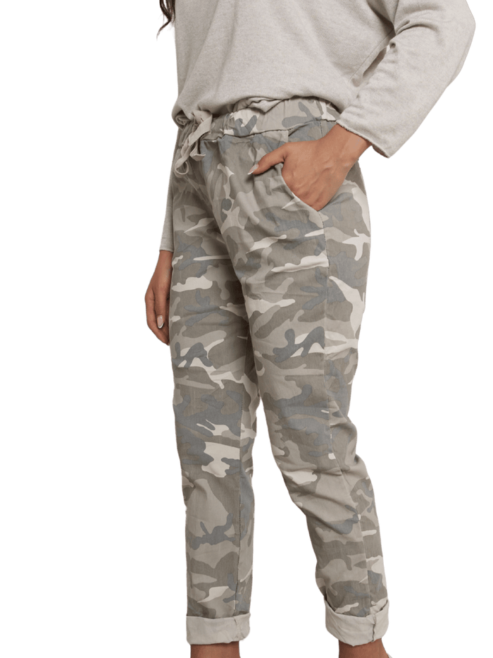 NEW - Pantalon beige avec imprimé militaire