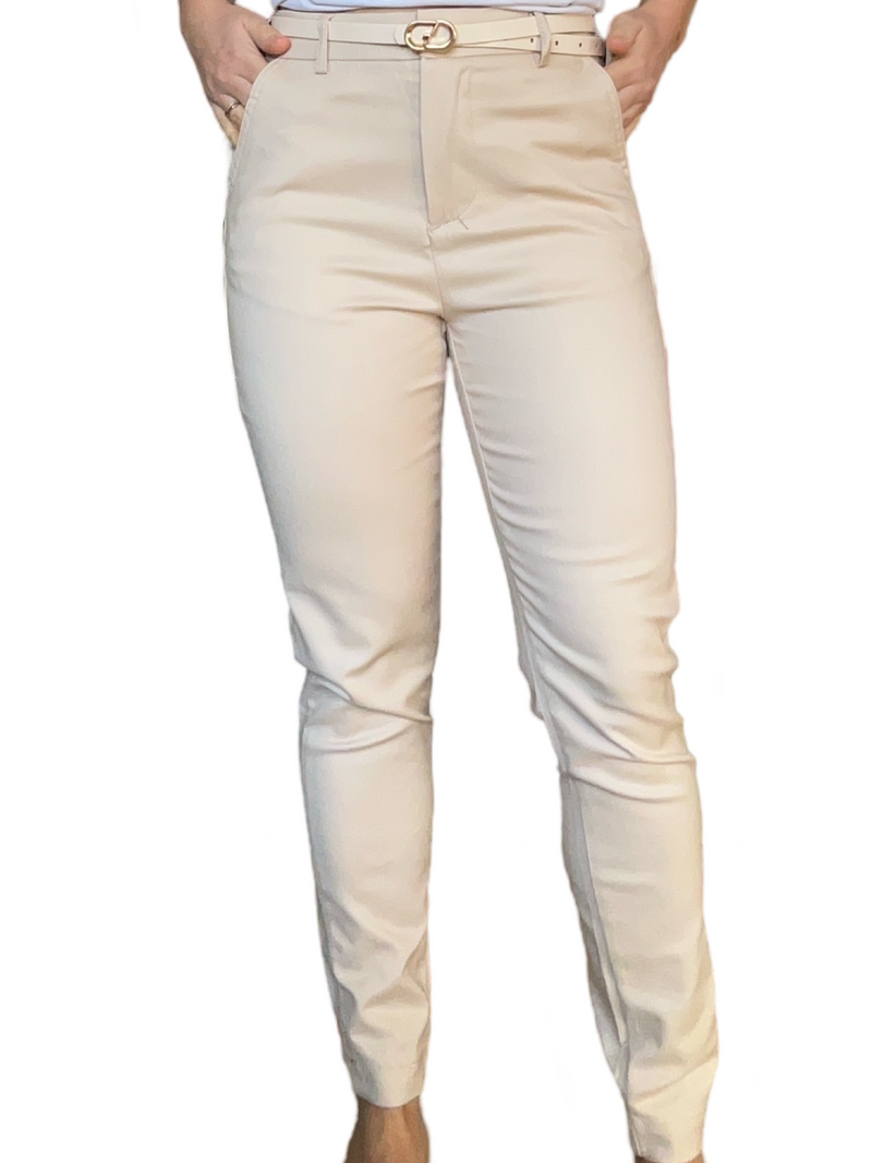 Pantalon beige skinny avec ceinture