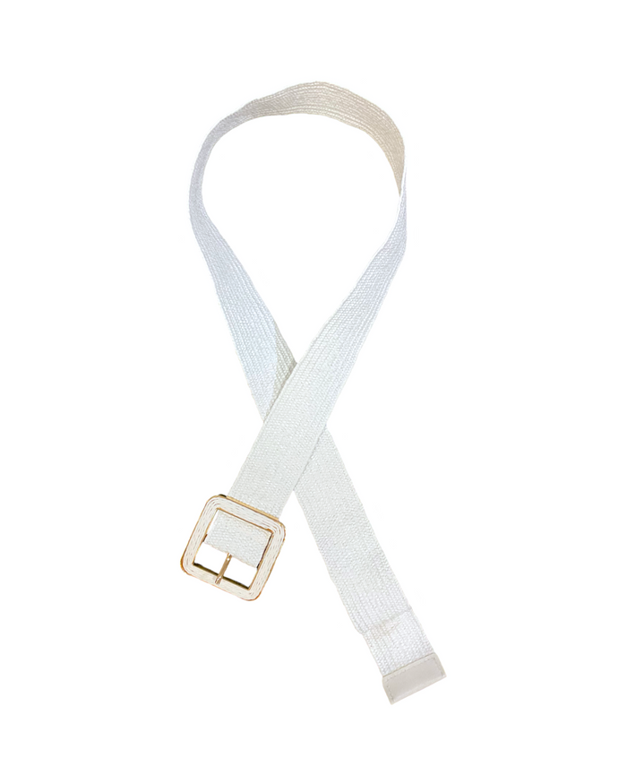 Ceinture blanche élastique avec boucle noire et dorée pour femme.