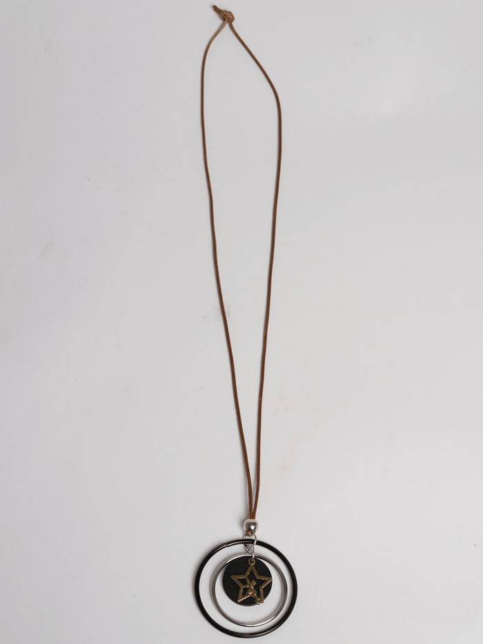 Bijoux | Collier long avec pendentif de pastille noire et étoile