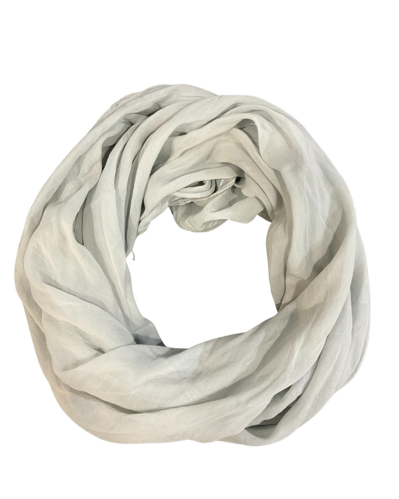 Foulard gris pâle