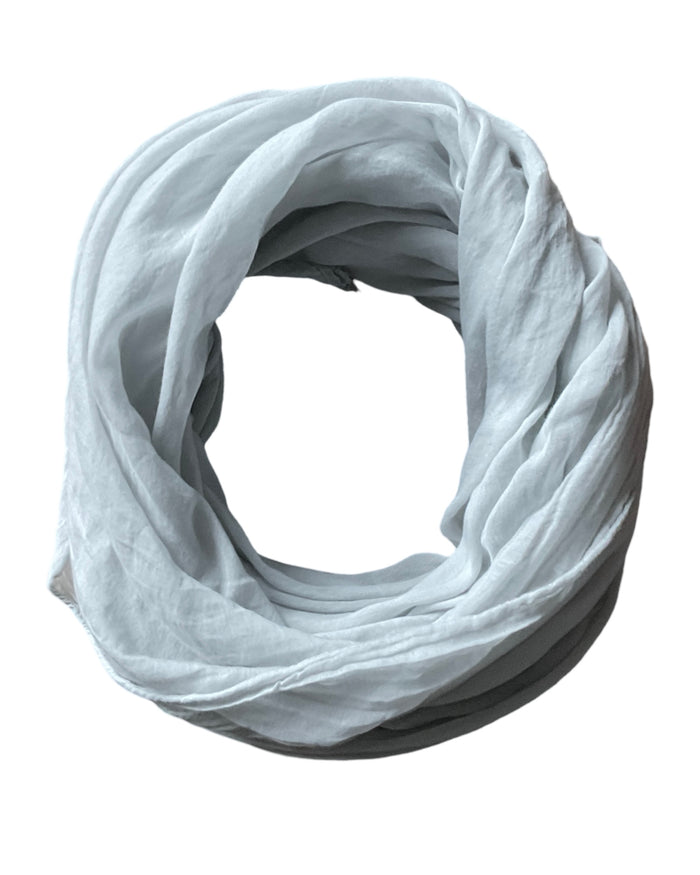 Foulard gris pâle pour femme