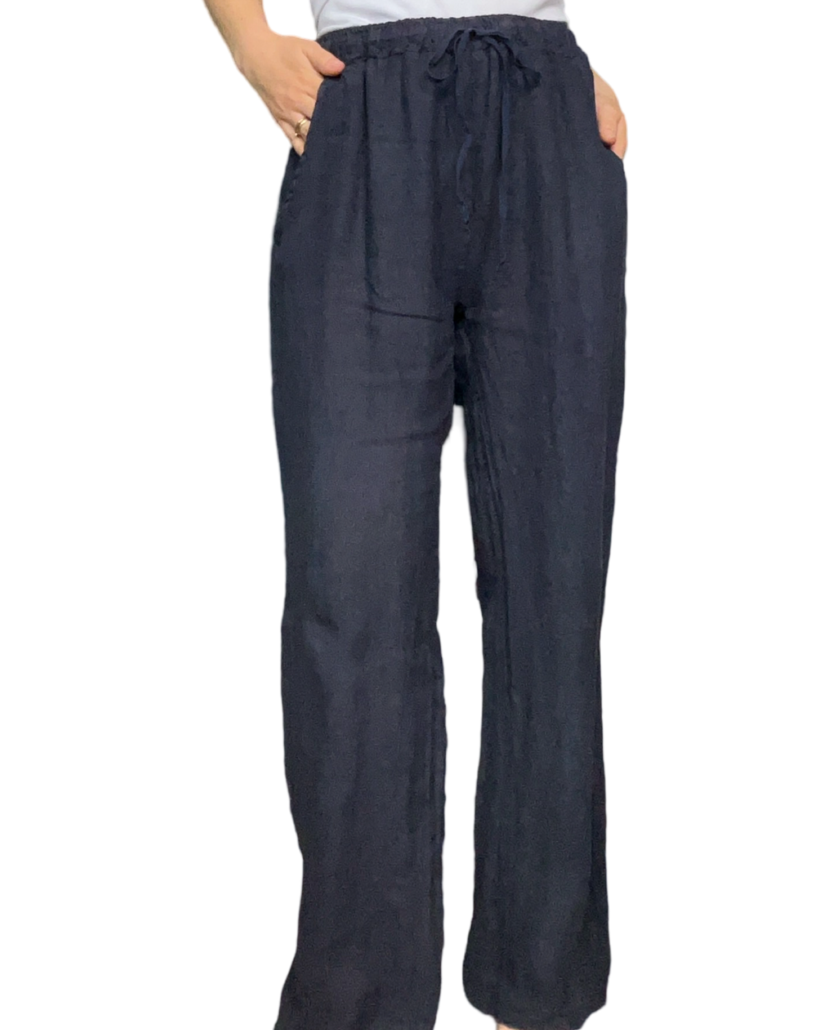 Pantalon femme droit bleu marin en lin à taille élastique avec cordon.