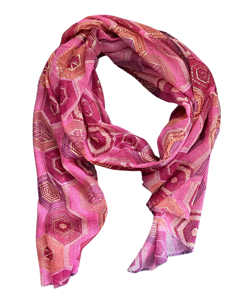 Foulard fuchsia pour femme avec imprimé géométrique 100% viscose.