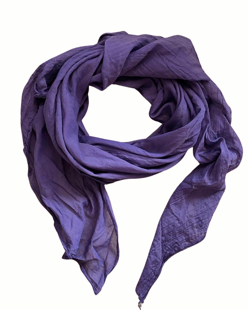 Foulard mauve 20% soie pour femme.