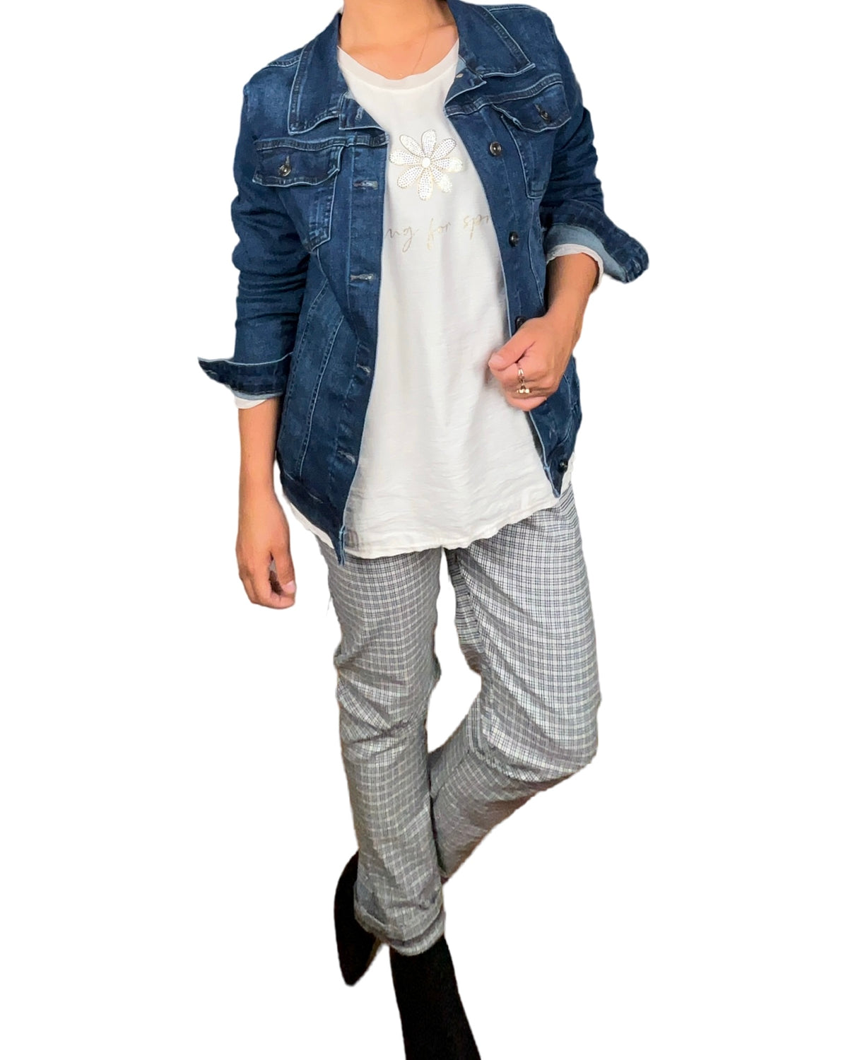 Jacket à manche longue en jean pour femme avec pantalon carotté.